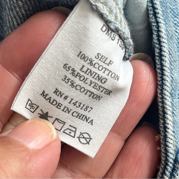 Dance&Marvel Mini Floral Embroidery Denim Skirt. Size small. - Picture 7 of 8